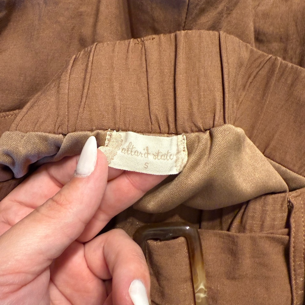 Altar’d State Women’s Boho Belted Paper-bag Waist Brown Flowy Shorts Size Small - Picture 3 of 3